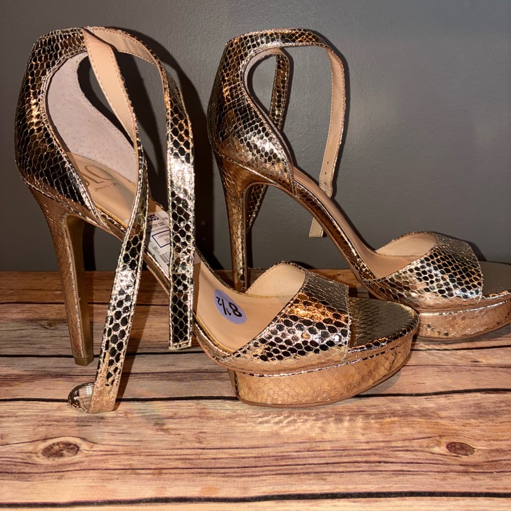 Jennifer Lopez Gold Snakeskin Heels